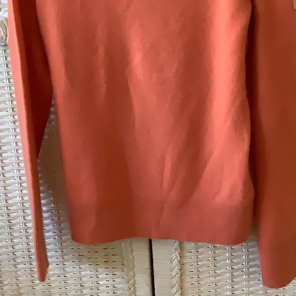 Gorgeous Cashmere Sweater 💛💛💛 - Picture 7 of 8